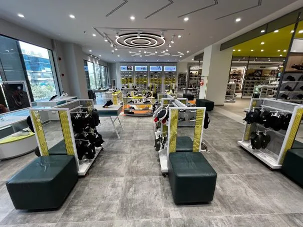 Retail interior execution by Magnate