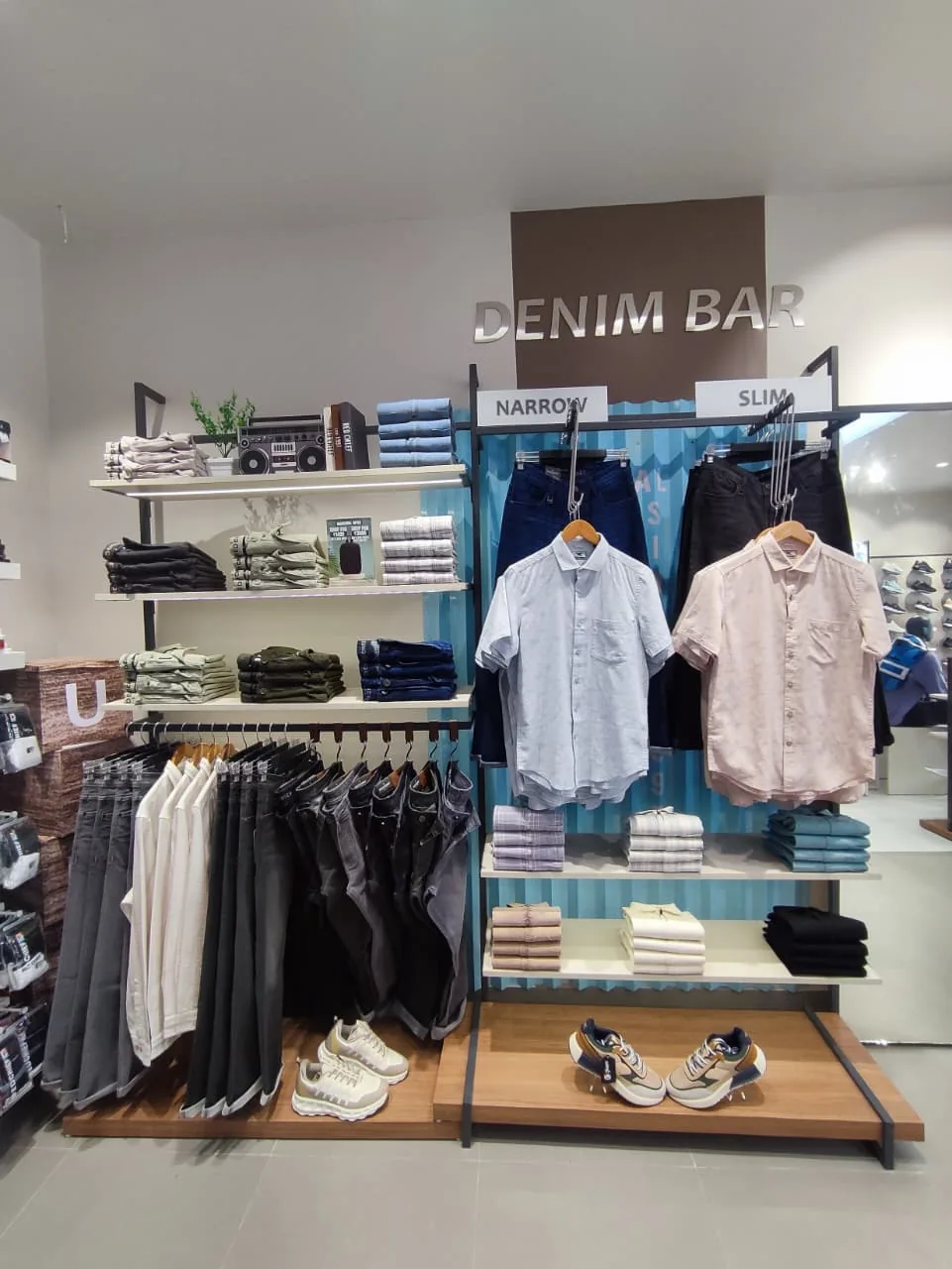 Red Chief retail project - Denim bar
