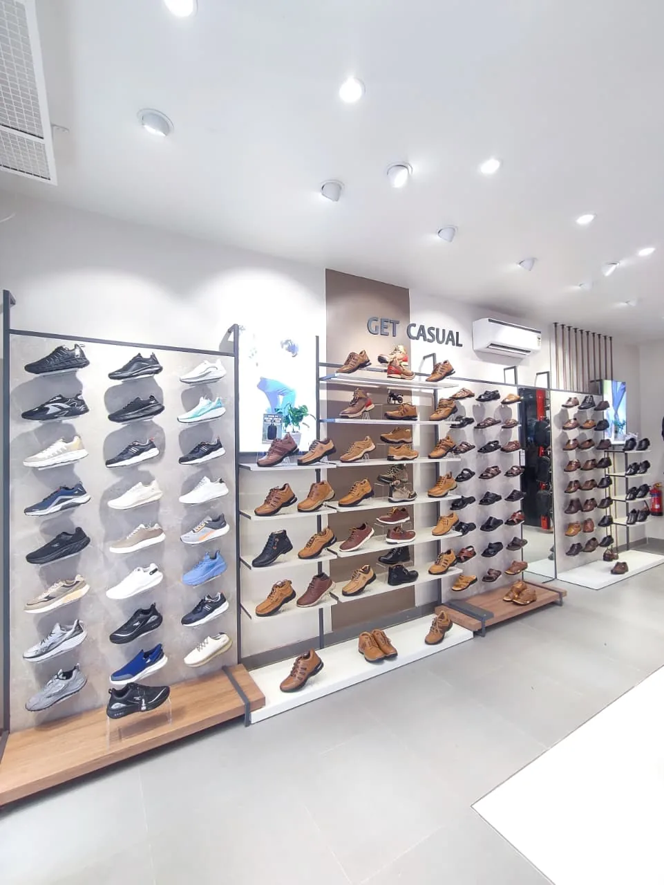 Red Chief retail project - Footwear wall